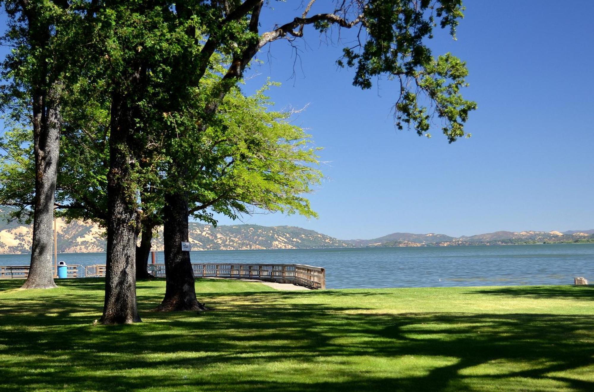 Skylark Shores Resort Lakeport Exterior photo