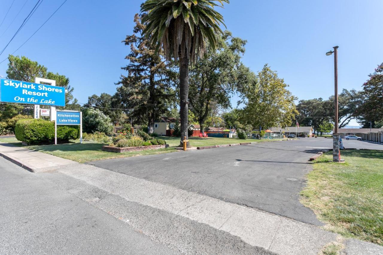 Skylark Shores Resort Lakeport Exterior photo